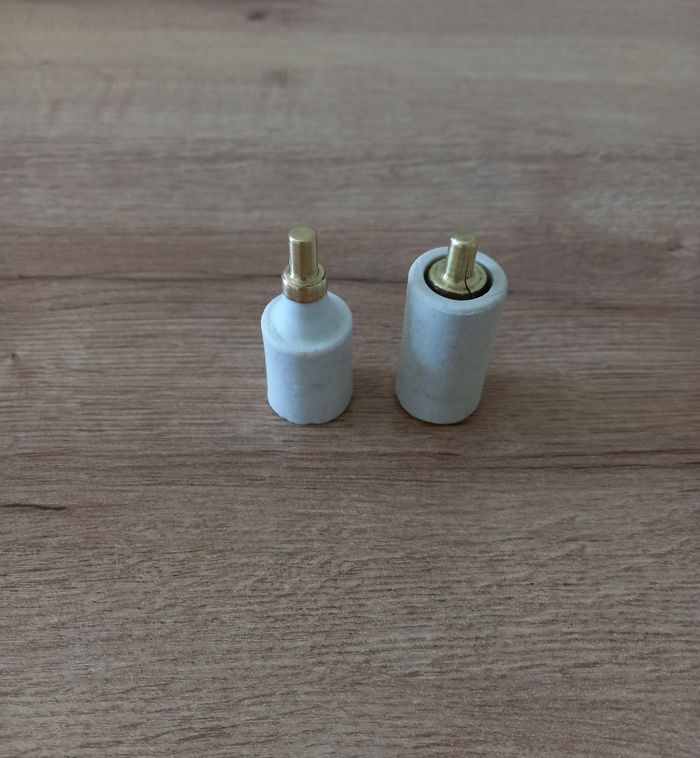 Fusibles ancien en ceramique et laiton " ×2 " - photo numéro 2