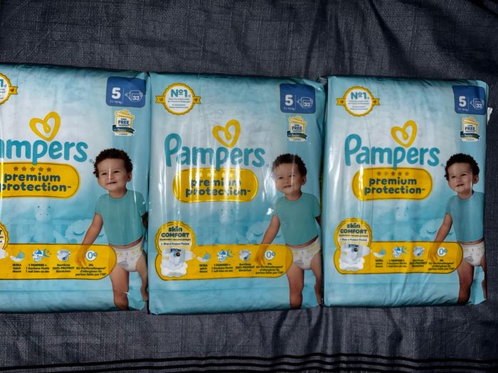 Trio- Pack De 99 Couches Pampers Protection Premium Neuf Dans L’emballage ( Format XXL).