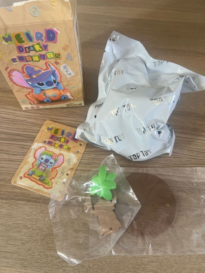 Figurine Top Toy Miniso Disney Stitch & Scrump Weird Diary - photo numéro 6