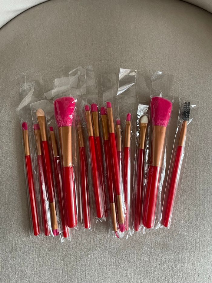 Lot de pinceaux à maquillage - photo numéro 3