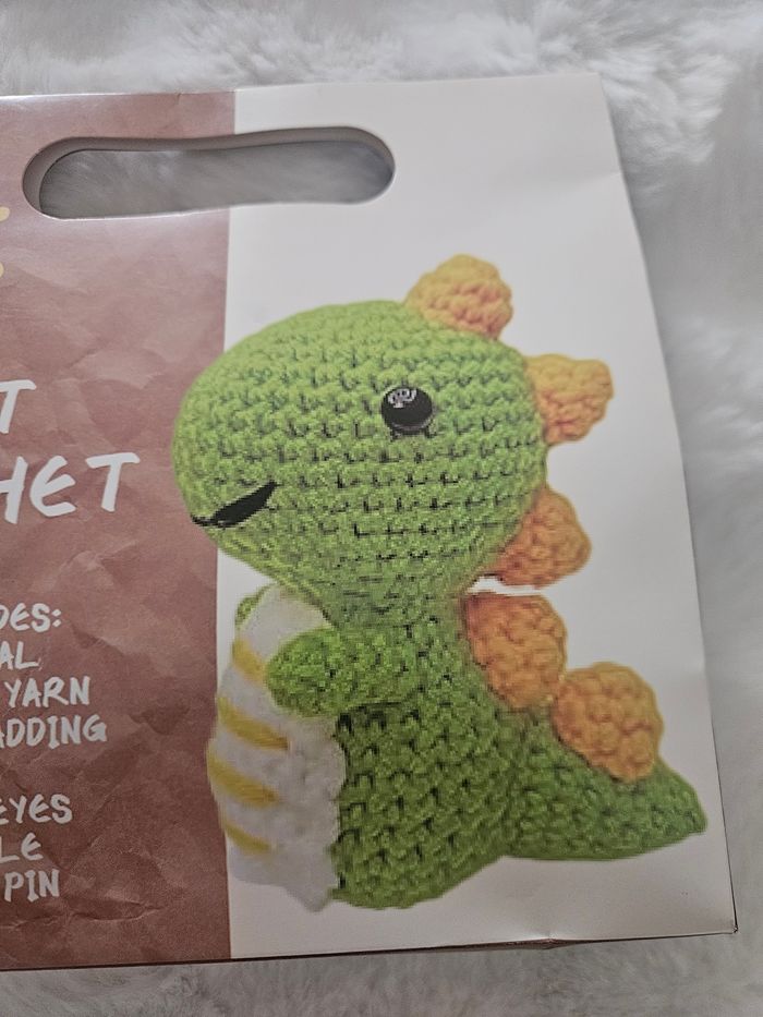 Kit de crochet doudou dinosaure neuf sans étiquette - photo numéro 2