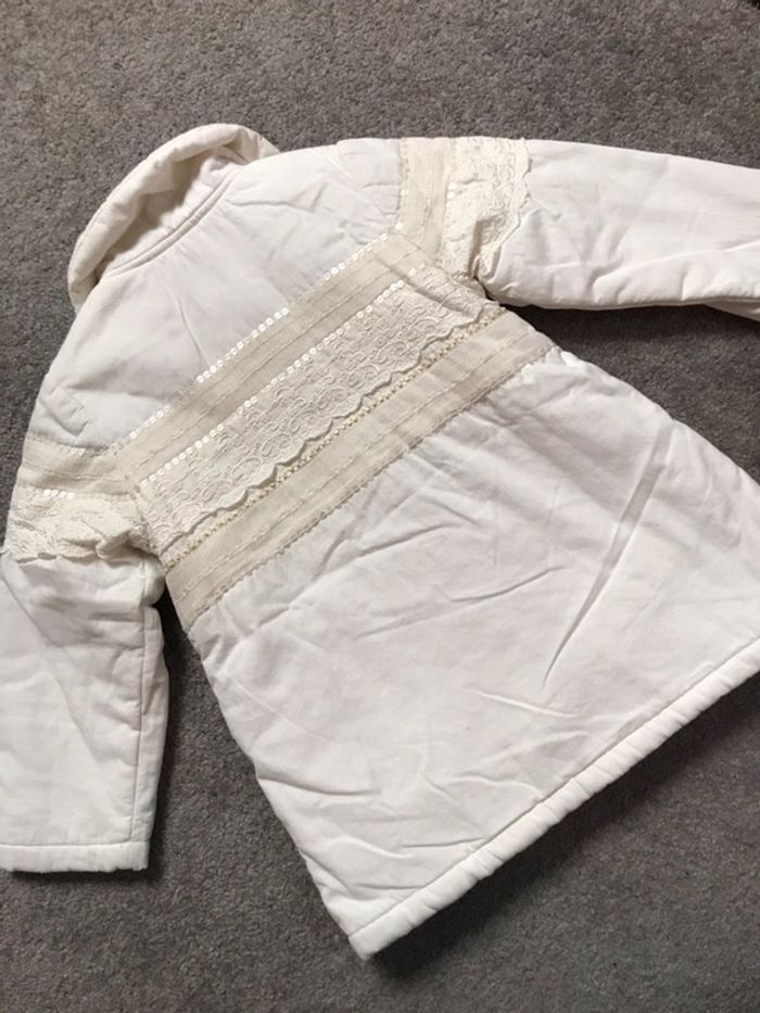 Beau manteau cérémonie blanc cassé fille 3 ans - photo numéro 3