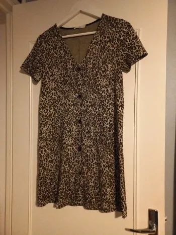 Robe MNG