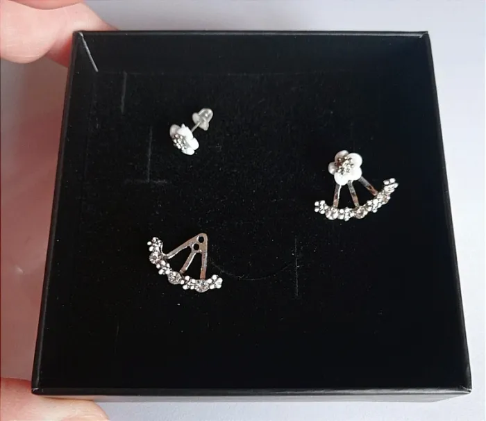 Boucles d'oreilles acier inoxydable argenté avec fleurs