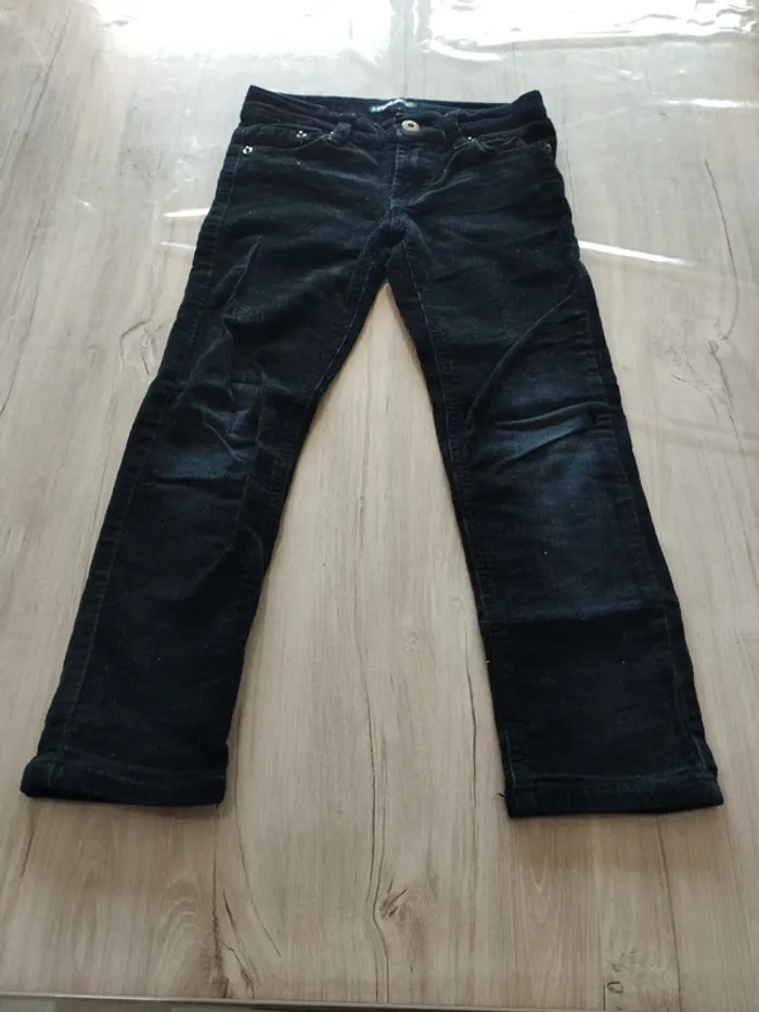 Pantalon en velours noir - 6 ans
