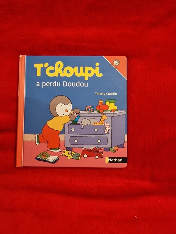 Livre 23 t'choupi a perdu doudou