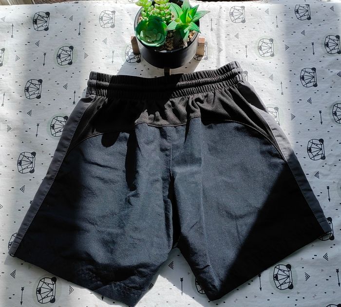 Short de sport taille 8 ans - photo numéro 3