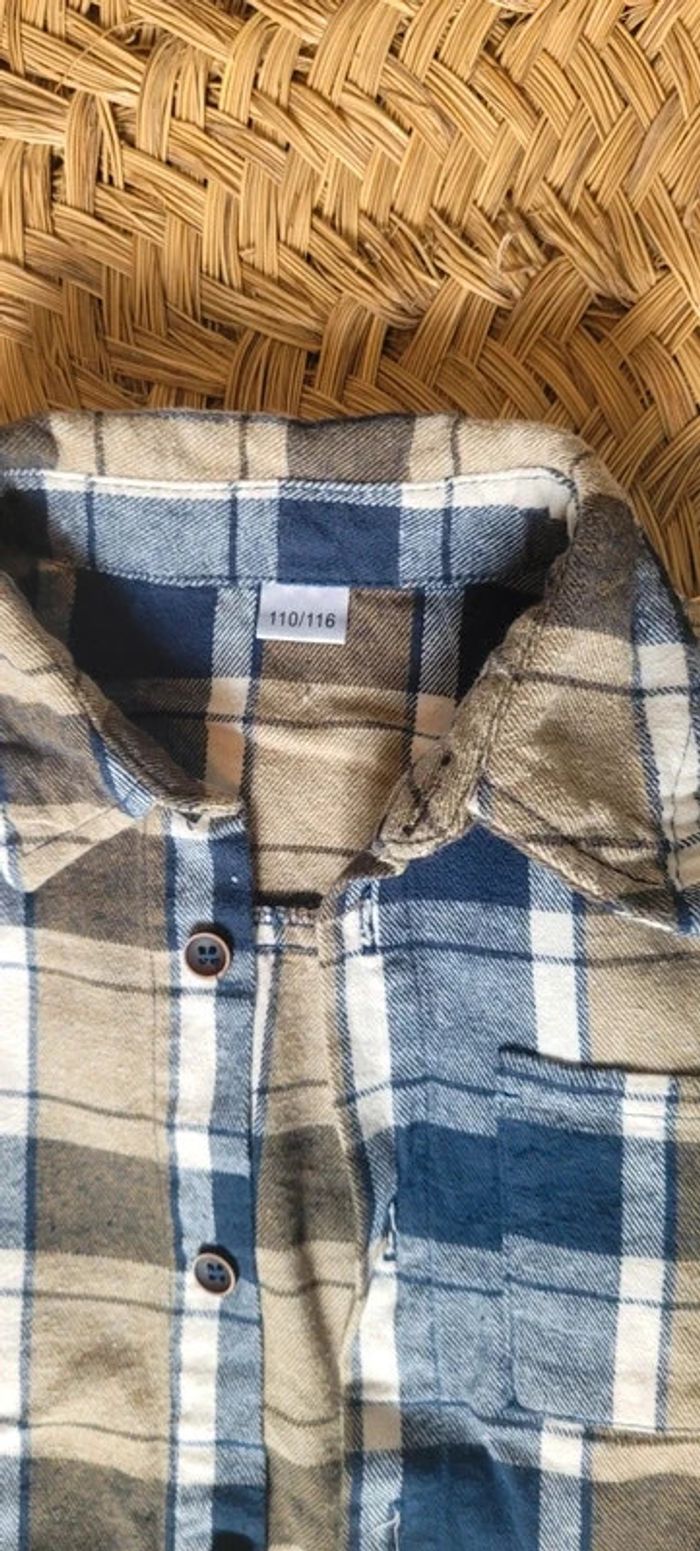 Joli chemise garçon à carreaux Taille 110/116 - photo numéro 4
