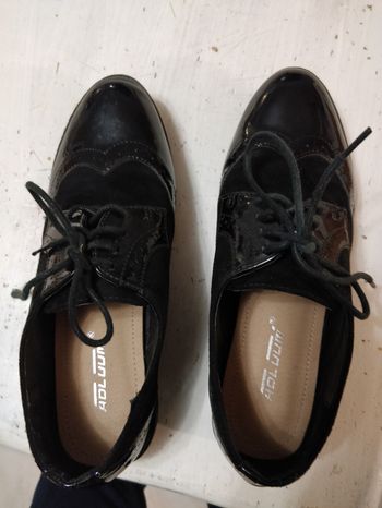 Chaussures noires vernies