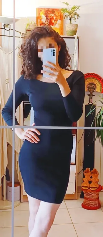Robe noire tissus strié