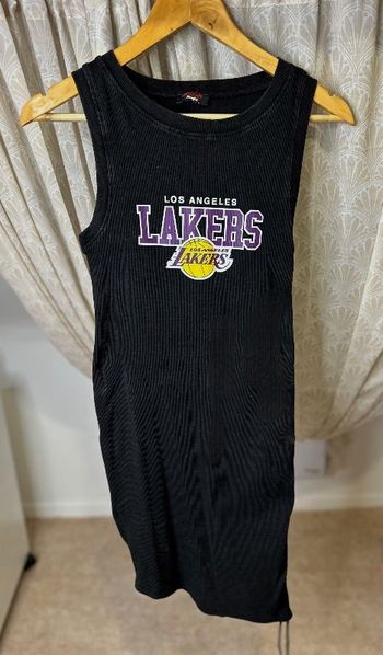 Robe Lakers