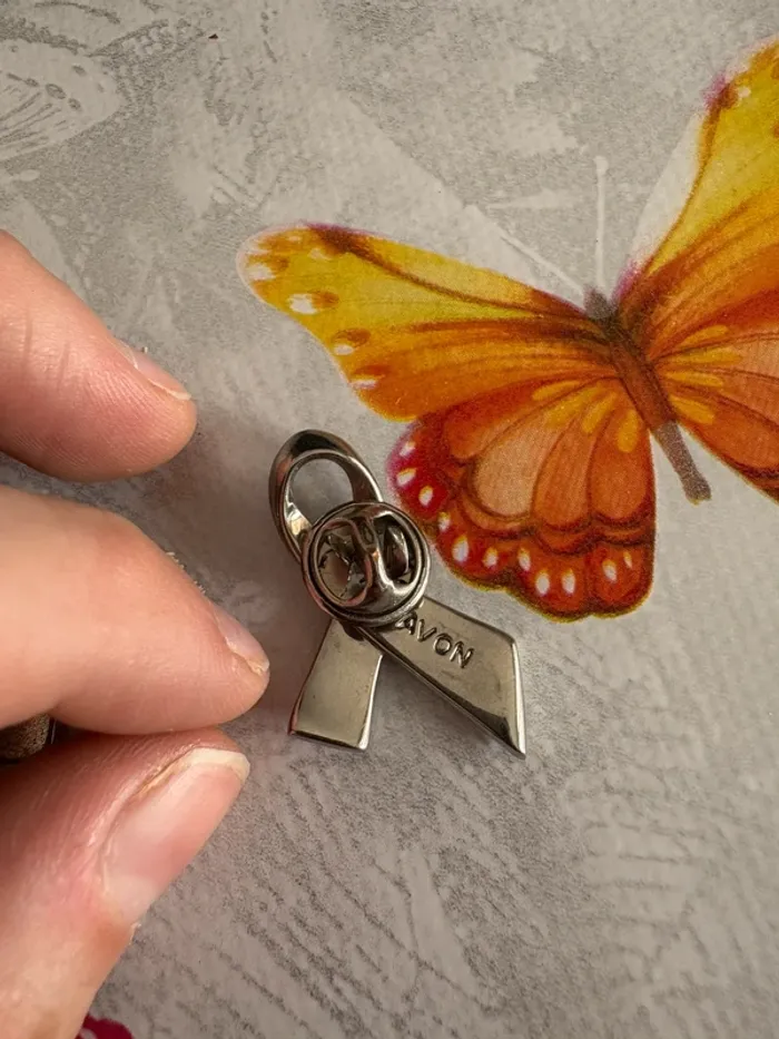 Pin’s argenté - photo numéro 3