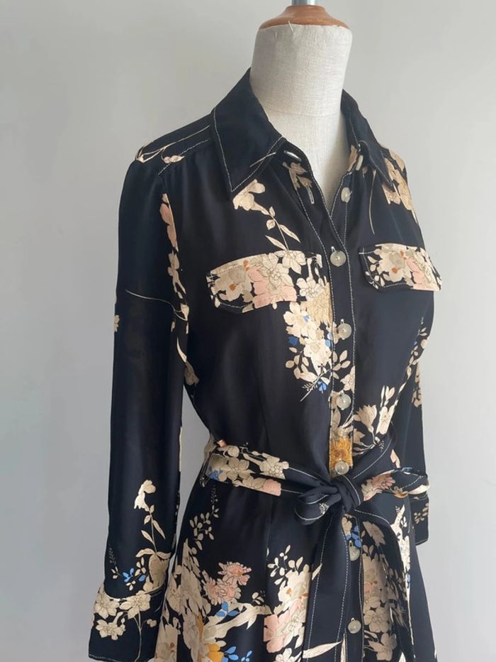 Robe noire à fleurs Massimo Dutti, taille 36. - photo numéro 3