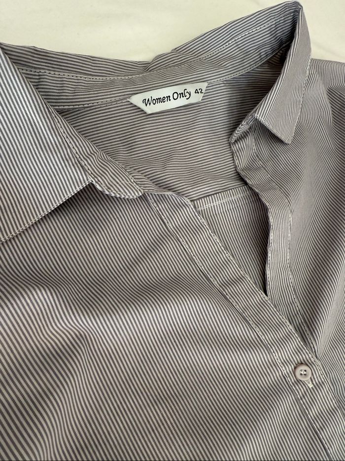 Chemise grise à rayures Taille 42 - photo numéro 5