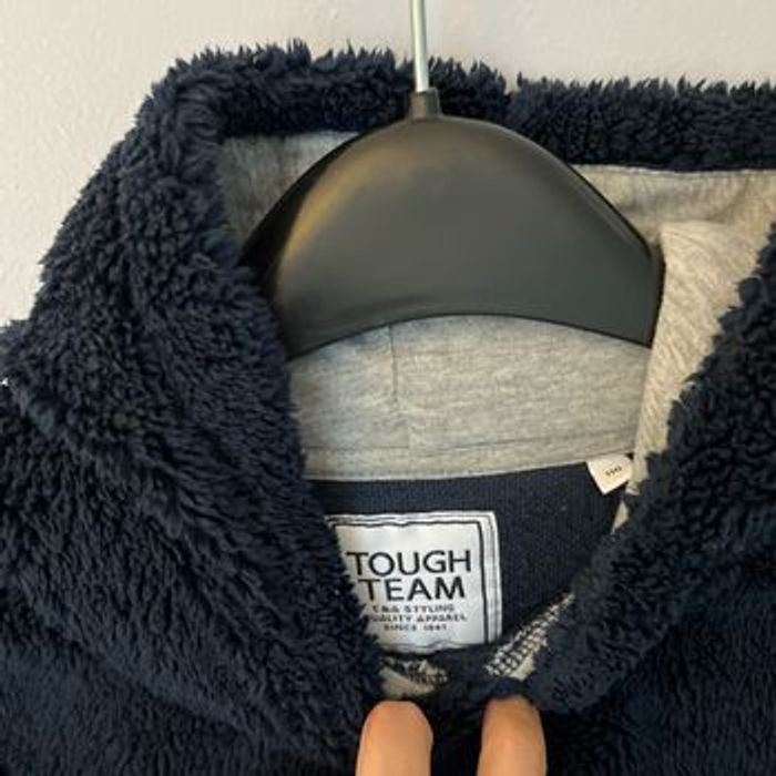 Pull bleu foncée 6 ans - photo numéro 2