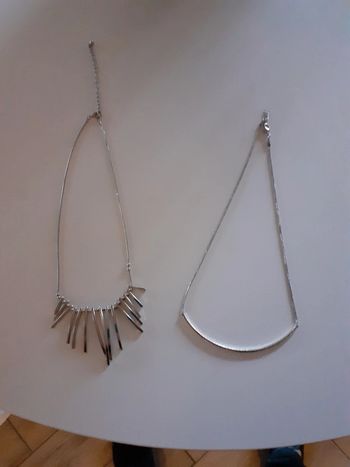 Lot 2 colliers