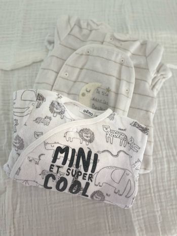 Lot pyjamas velours bébé 6 mois