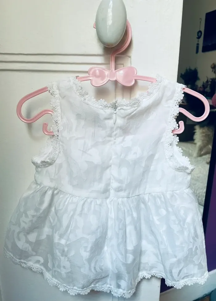 Robe blanche 1 an - photo numéro 2