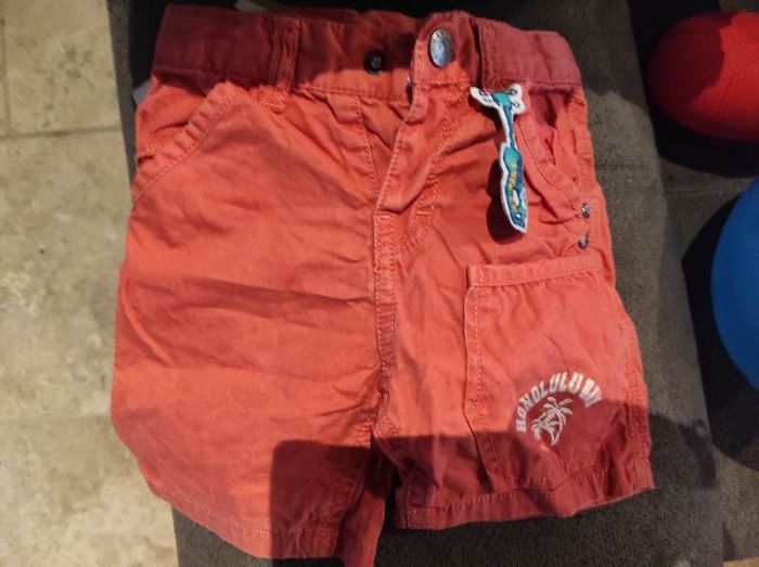 Short 23 mois