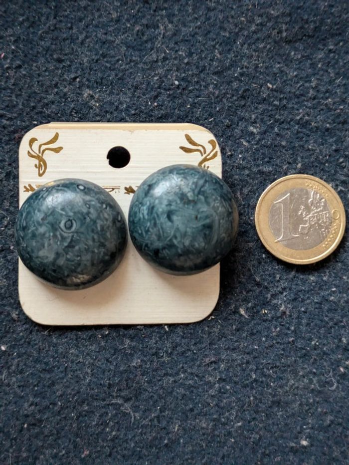 Grosses boucles d'oreilles rondes - photo numéro 3