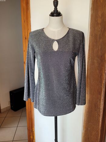 Tee shirt gris à manches longues à paillettes