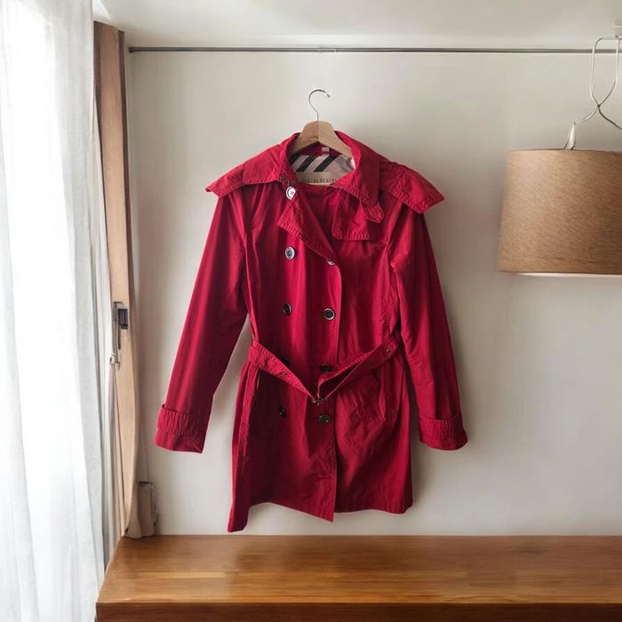 Trench Burberry rouge taille L