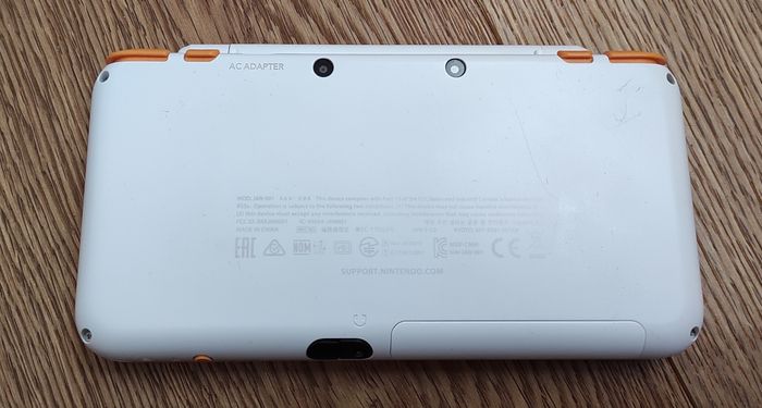 New Nintendo 2DS XL Blanc + Orange - photo numéro 5