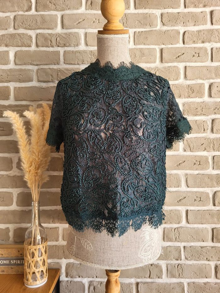 Blouse en dentelle vert émeraude Zara