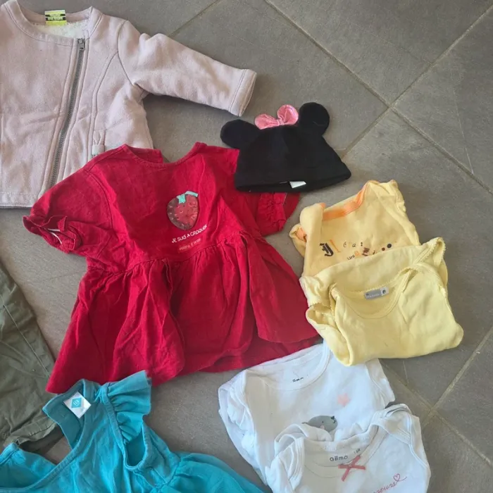 Lot vêtements 6 mois - photo numéro 4