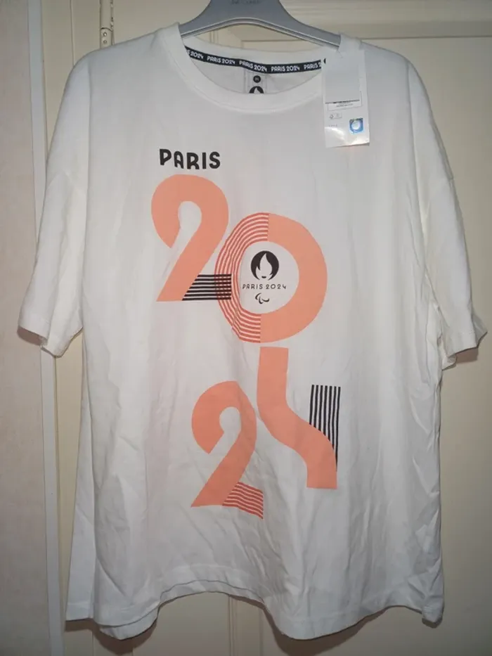 T-shirt Official Product