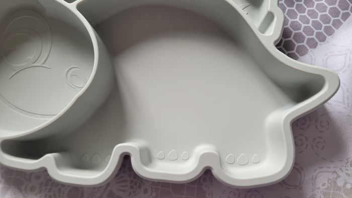 Assiette silicone dinosaure. - photo numéro 2