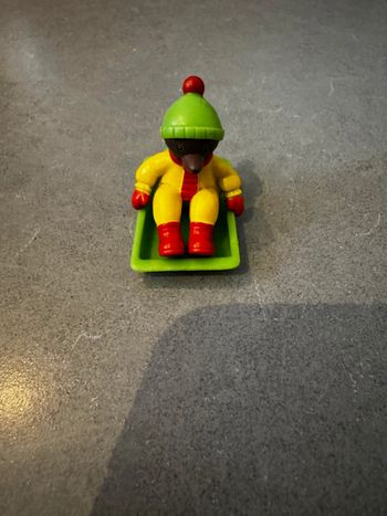 Petit ours brun sur sa luge - Bayard presse