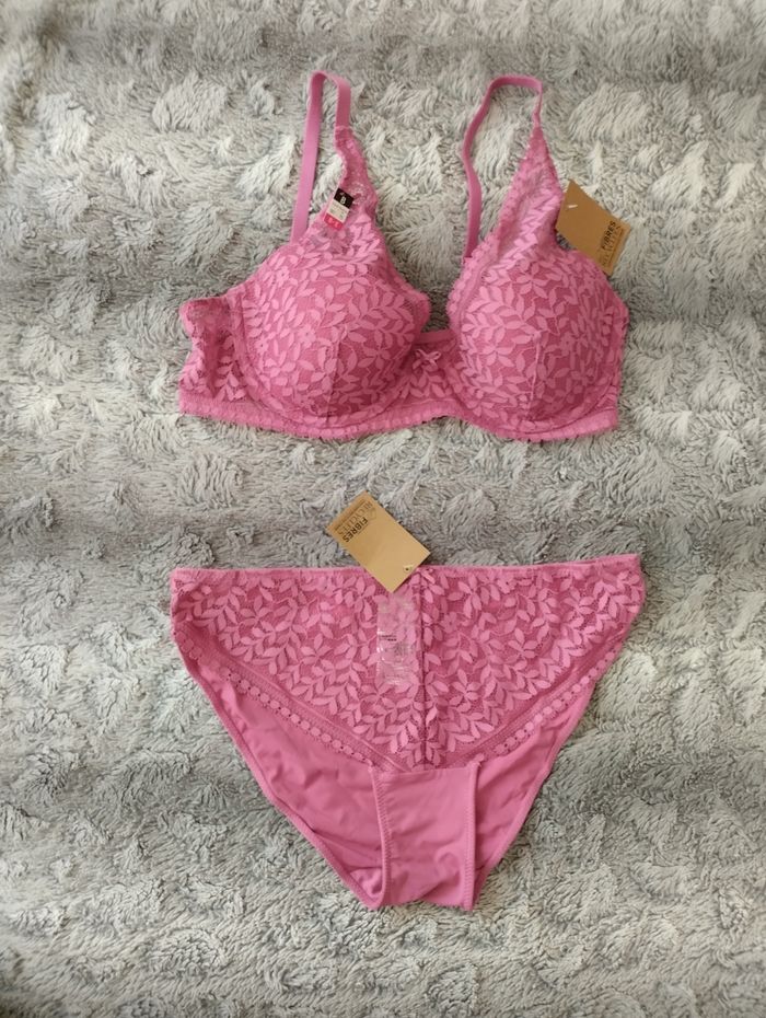 Ensemble lingerie 90B et 36 Inextenso