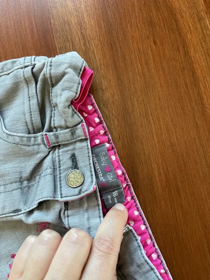 Lot de 5 jeans taille 18 mois très bon état - photo numéro 7