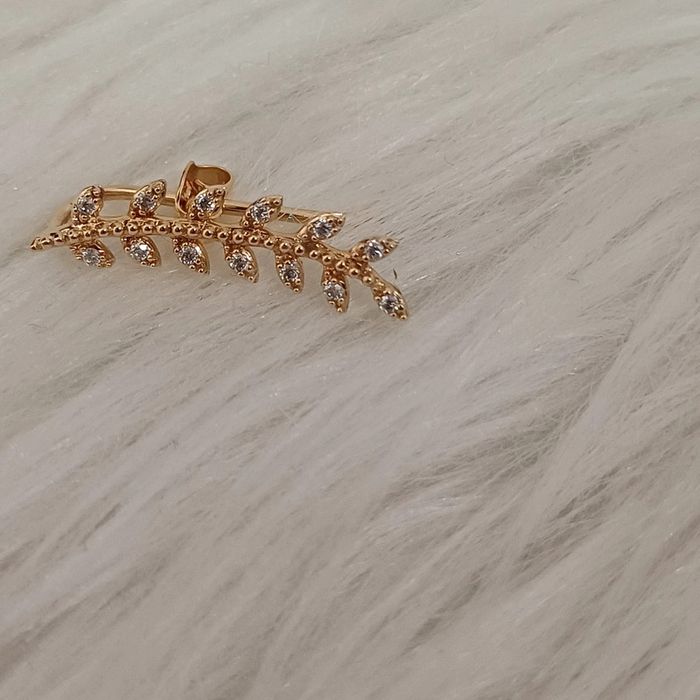 Boucle d'oreille individuelle en plaqué or - photo numéro 3