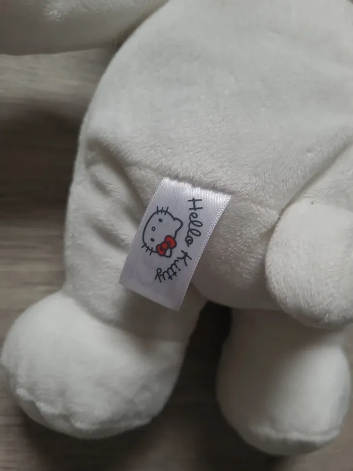 Peluche Hello Kitty 35 cm - photo numéro 4