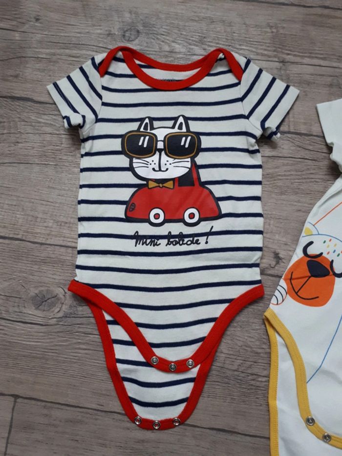 2 bodies comme neuf 12 mois dpam - photo numéro 2