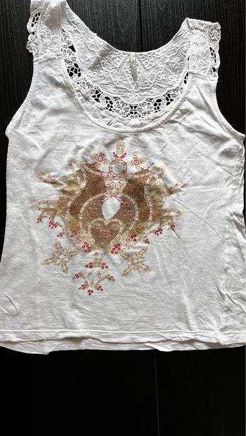 Top broderie