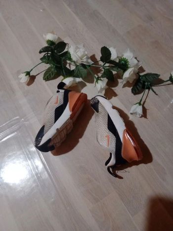 Baskets enfants 23,5 Nike air max 270 c 75
