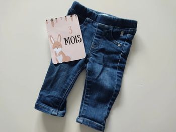 Jean taille 3 mois