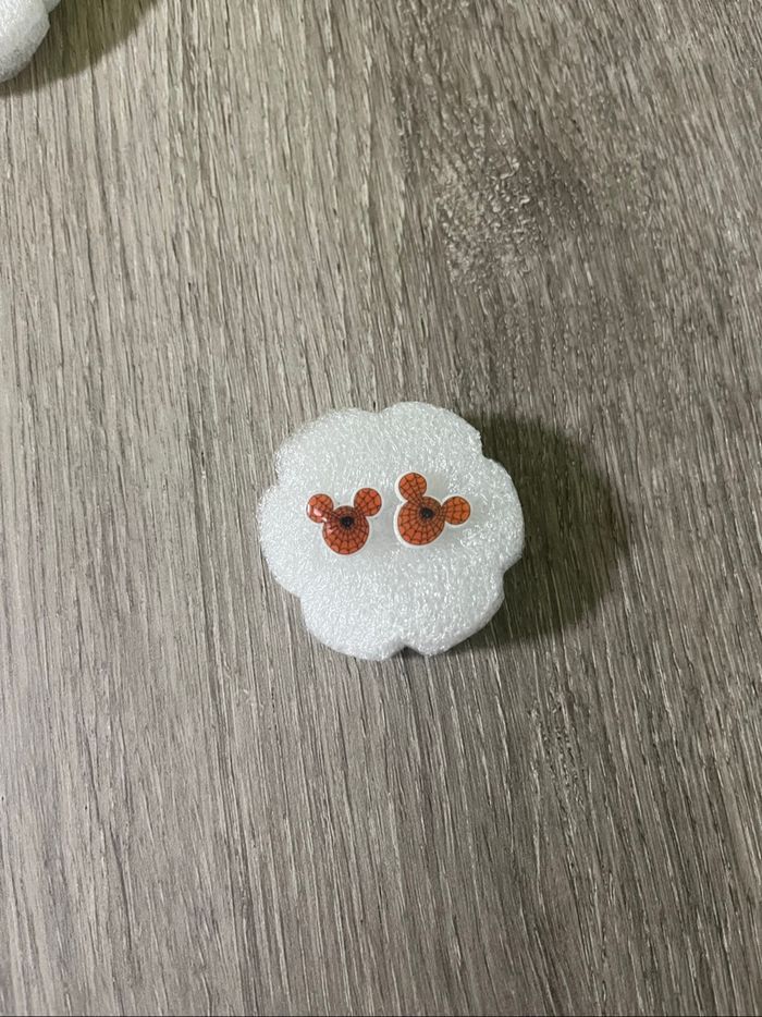Boucles d’oreilles neuves