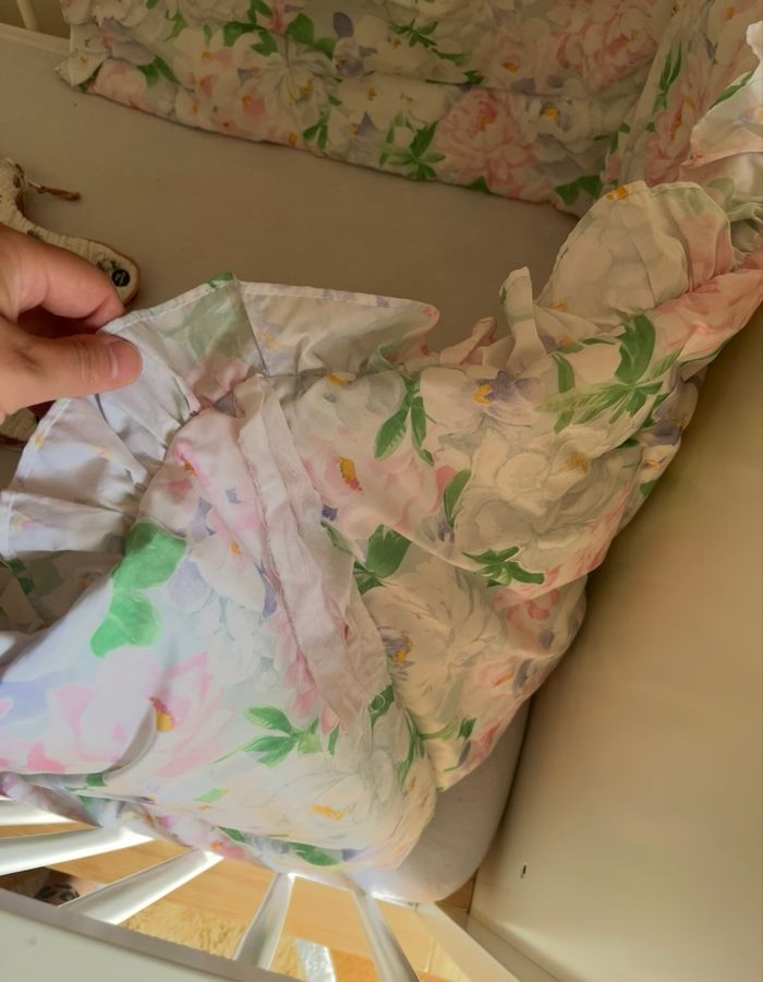 Tour de lit fleuri vintage - photo numéro 3