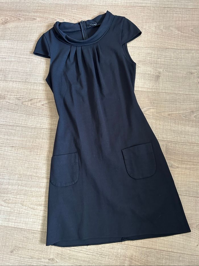 Robe noire à manches courtes Naf Naf taille 36 TBE - photo numéro 7