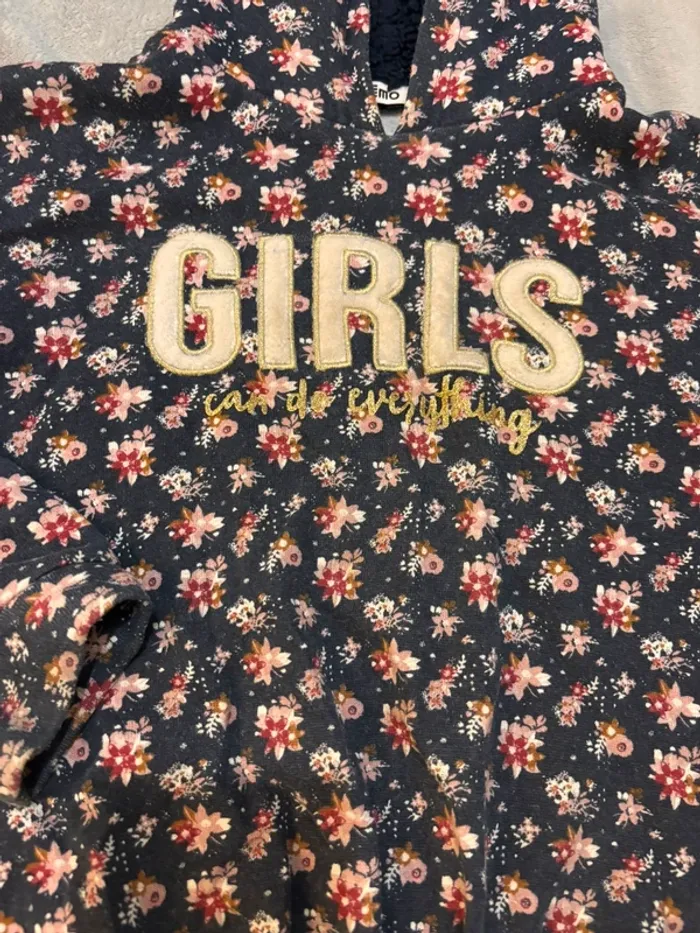 Pull à capuche gémi 8 ans - photo numéro 3