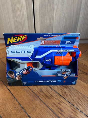 Neuf Nerf Elite Disruptor et Flechettes Nerf Elite officiel et 6 fléchettes inclus