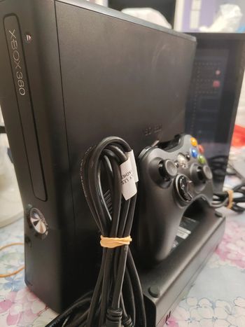 Console Xbox 360 Slim noire