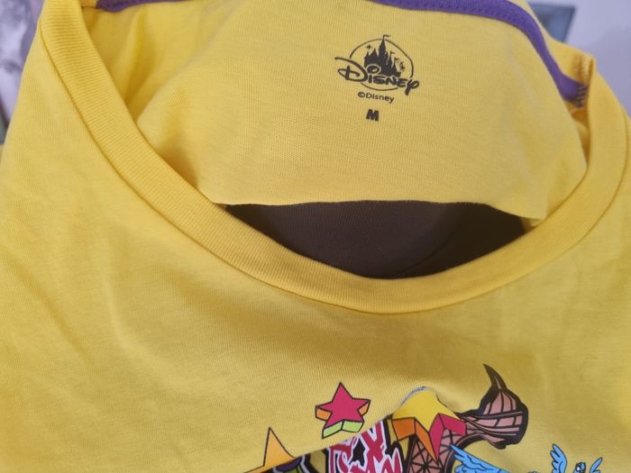 T-shirt Jaune DisneylandParis - photo numéro 7