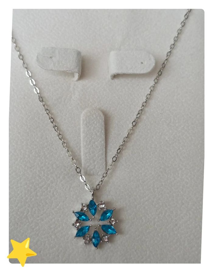 Collier acier inoxydable pendentif fleurs pierre d'ornement bleu - photo numéro 2