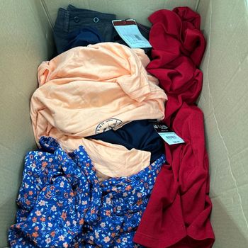 Lot de 50 vêtements adultes neuf #4