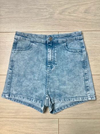 Short Neuf Jennyfer taille 34